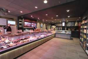 Home De winkel van Floor Poelier in Hilversum waar u de beste kippenpoten voor de BBQ kunt kopen