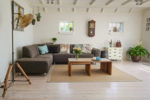 Home Selectie van leuke housewarming cadeaus inclusief teppanyaki plaat, macramé plantenhanger en gepersonaliseerde kussens voor v