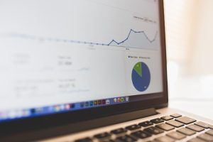 Home Infographic: hoe sitesnelheid je marktpositie beïnvloedt. Toont relatie tussen laadtijd en SEO-ranking, conversies en klantte
