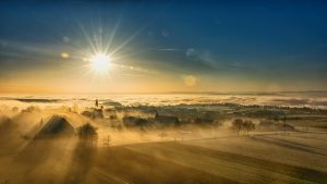 Home Illustratie van zonlicht effect op gezondheid - vitamines en stemming bij te weinig zonlicht
